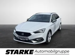 Weiß Gebraucht 2024 Seat Leon FR-Line Limousine | 27.890 € (Fairer Preis)