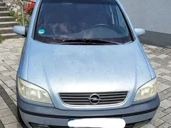 Blau Gebraucht 2002 Opel Zafira Van / Kleinbus | 950 € (Guter Preis)