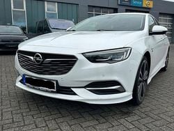 Weiß Gebraucht 2017 Opel Insignia OPC Limousine | 17.300 €