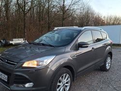 Grau Gebraucht 2016 Ford Kuga Titanium SUV | 8.500 € (Fairer Preis)