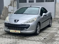 Grau Gebraucht 2007 Peugeot 207 CC Sport Cabrio | 3.450 € (Etwas zu teuer)