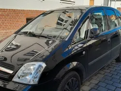 Schwarz Gebraucht 2004 Opel Meriva Van / Kleinbus | 1.650 € (Fairer Preis)