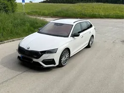 Weiß Gebraucht 2020 Skoda Octavia RS Kombi | 27.800 € (Etwas zu teuer)