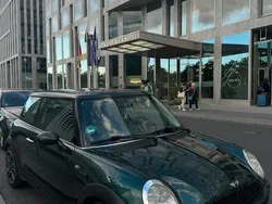 Grün Gebraucht 2004 Mini ONE Kleinwagen | 2.598 € (Etwas zu teuer)