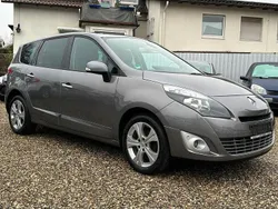Grau Gebraucht 2010 Renault Grand Scénic III Luxe Van / Kleinbus | 6.690 € (Fairer Preis)