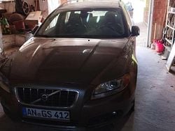 Grau Gebraucht 2007 Volvo V70 Momentum Kombi | 18.500 €