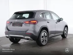 Mountain grau Gebraucht 2024 Mercedes GLA200 Progressive SUV | 37.390 € (Guter Preis)