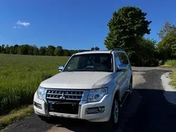 Weiß Gebraucht 2014 Mitsubishi Pajero SUV | 23.000 € (Teuer)