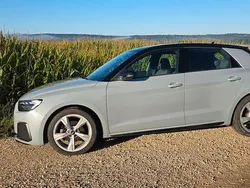 Grau Gebraucht 2021 Audi A1 Sportback Kleinwagen | 23.800 € (Fairer Preis)