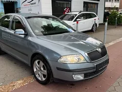 Grau Gebraucht 2005 Skoda Octavia Elegance Limousine | 1.499 € (Superpreis)