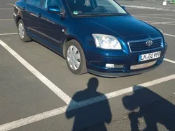 Blau Gebraucht 2005 Toyota Avensis Limousine | 3.500 € (Fairer Preis)