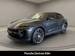Vulkangraumetallic Neu 2025 Porsche Macan SUV | 101.960 € (Etwas zu teuer)