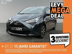 Grau Gebraucht 2018 Toyota Aygo X-plore Kleinwagen | 9.888 € (Fairer Preis)