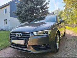 Braun Gebraucht 2015 Audi A3 Sportback Ambiente Limousine | 9.999 €