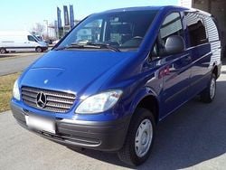 Blau Gebraucht 2008 Mercedes Vito Van | 10.400 € (Etwas zu teuer)