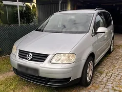 Silber Gebraucht 2004 VW Touran Van / Kleinbus | 2.500 € (Fairer Preis)