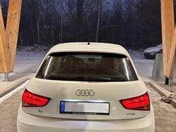 Weiß Gebraucht 2013 Audi A1 Sportback Ambition Kleinwagen | 7.500 € (Guter Preis)