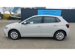 Grau Gebraucht 2023 VW Polo Life Limousine | 15.990 € (Guter Preis)