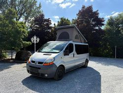 Silber Gebraucht 2006 Renault Trafic Van | 9.000 €