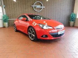 Power rot Gebraucht 2011 Opel Astra GTC Innovation Coupé | 11.850 €