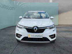 Weiß Gebraucht 2023 Renault Arkana Zen SUV | 24.945 € (Fairer Preis)