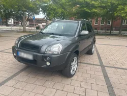 Silber Gebraucht 2008 Hyundai Tucson SUV | 4.000 € (Etwas zu teuer)