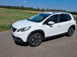 Weiß Gebraucht 2017 Peugeot 2008 Allure SUV | 8.700 € (Guter Preis)