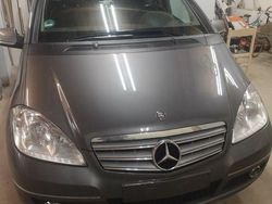 Grau Gebraucht 2009 Mercedes A150 Van / Kleinbus | 2.900 € (Fairer Preis)