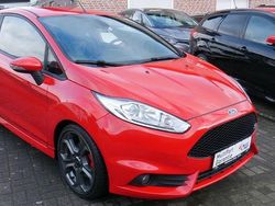 Rot Gebraucht 2017 Ford Fiesta Sport Kleinwagen | 11.990 € (Etwas zu teuer)