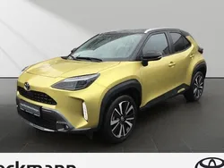 5c2)/ black (202) (gold Gebraucht 2022 Toyota Yaris Cross Edition SUV | 25.890 € (Fairer Preis)