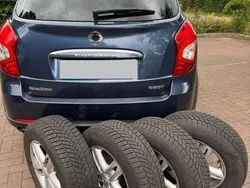 Blau Gebraucht 2015 Ssangyong Korando Quartz SUV | 5.300 € (Fairer Preis)