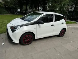Weiß Gebraucht 2019 Toyota Aygo Team Kleinwagen | 5.700 € (Superpreis)