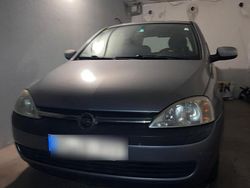Grau Gebraucht 2003 Opel Corsa Limousine | 500 € (Guter Preis)