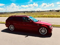 Rot Gebraucht 2003 BMW 330 M Sport Kombi | 15.900 €