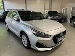 Silber Gebraucht 2018 Hyundai i30 Select Limousine | 12.490 € (Superpreis)