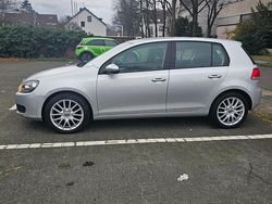 Silber Gebraucht 2009 VW Golf VI Kleinwagen | 6.900 € (Etwas zu teuer)