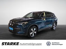 Blau Gebraucht 2024 VW Tiguan Life SUV | 39.340 € (Fairer Preis)
