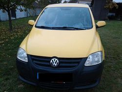 Gelb Gebraucht 2005 VW Fox Kleinwagen | 1.590 € (Fairer Preis)