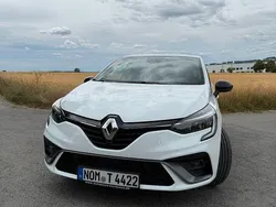 Weiß Gebraucht 2023 Renault Clio V R.S. Limousine | 17.800 € (Fairer Preis)