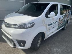 Weiß Gebraucht 2022 Toyota Proace Verso Kombi | 44.018 €