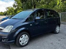 Grau Gebraucht 2008 Opel Meriva Van / Kleinbus | 2.950 € (Fairer Preis)