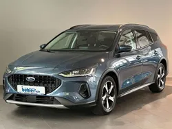 Blau Gebraucht 2022 Ford Focus Active Limousine | 20.490 € (Guter Preis)