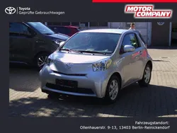 Platinsilber metallic Gebraucht 2014 Toyota iQ Basis Kleinwagen | 8.650 € (Etwas zu teuer)