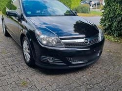 Schwarz Gebraucht 2009 Opel Astra GTC Coupé | 2.350 € (Fairer Preis)