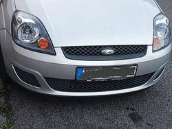 Silber Gebraucht 2008 Ford Fiesta Kleinwagen | 2.550 € (Fairer Preis)