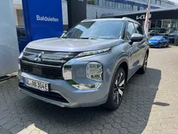 Grau Gebraucht 2025 Mitsubishi Outlander P-HEV Top SUV | 54.970 € (Fairer Preis)