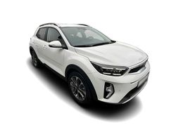 Weiss Neu 2025 Kia Stonic Spirit SUV | 31.117 €