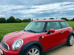 Rot Gebraucht 2011 Mini Cooper Kleinwagen | 7.800 €