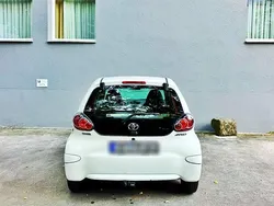 Weiß Gebraucht 2010 Toyota Aygo City Kleinwagen | 1.800 € (Guter Preis)