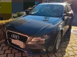 Grau Gebraucht 2011 Audi A4 Kombi | 4.950 € (Guter Preis)